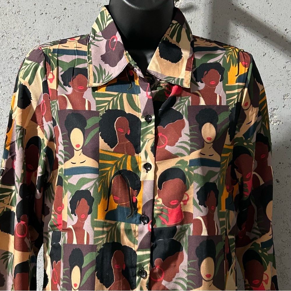 #092 Shirt-Dress Vibrant Face Print Button-Up - NIP Izzy & Liv